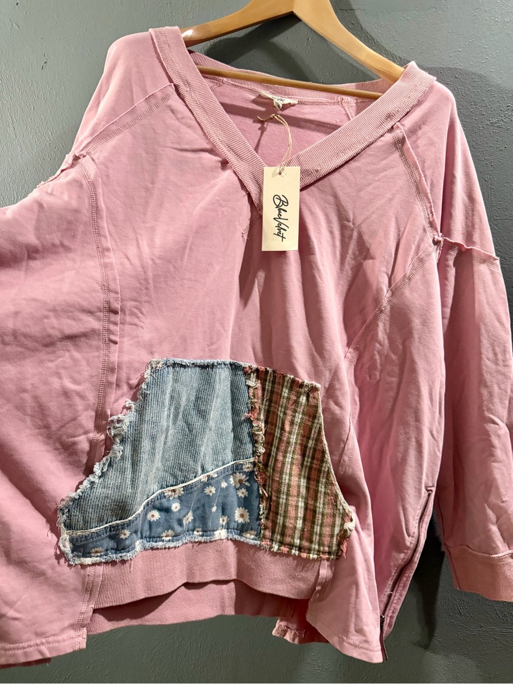 Blue Velvet Blush Pink V‑Neck Patchwork Pocket Sweatshirt